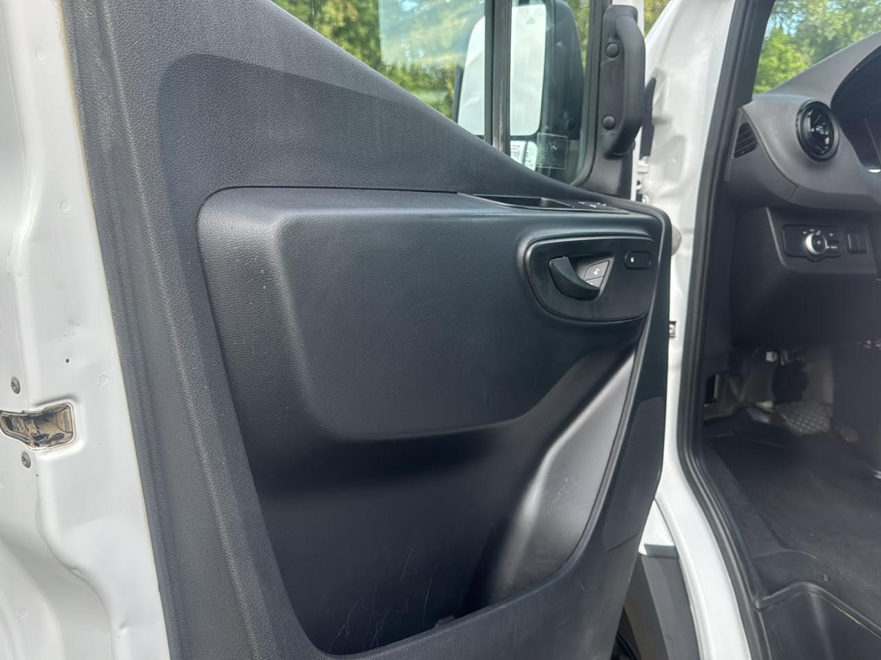 Mercedes-Benz Sprinter 2500 144-in. WB 2025