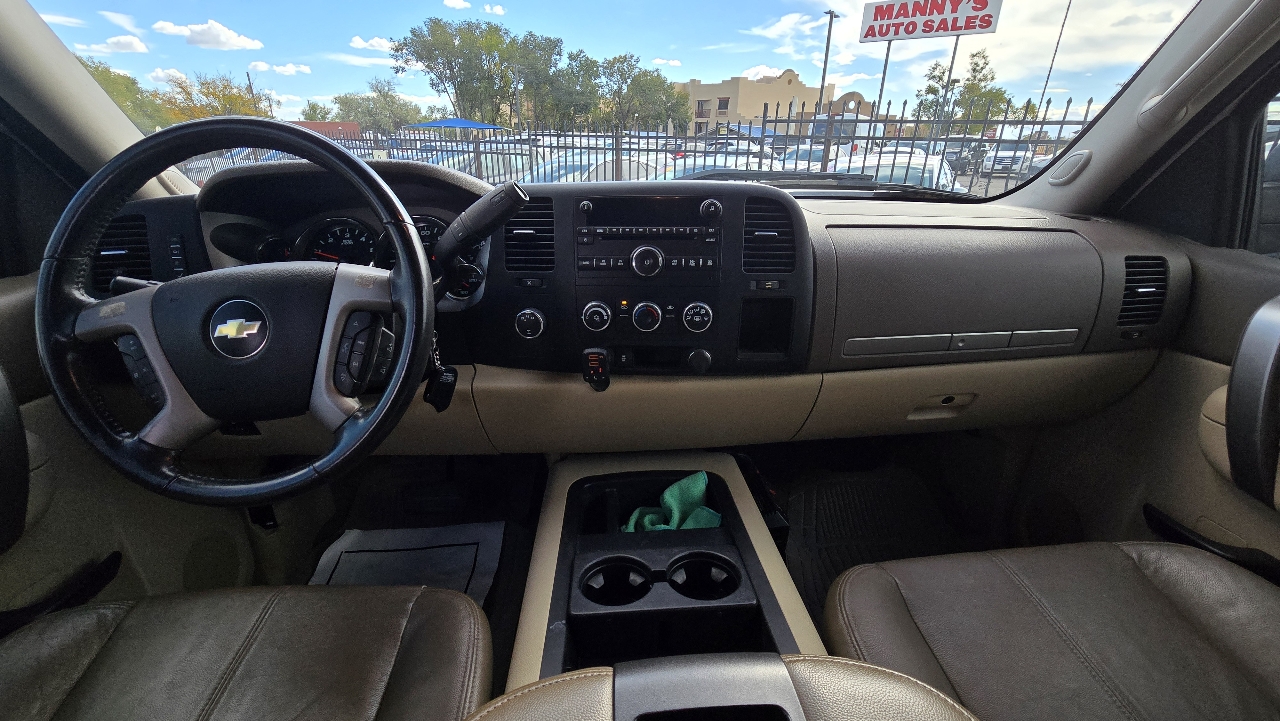 Chevrolet Silverado 2500HD LT Crew Cab 4WD 2012 Chevrolet Silverado 2500HD LT Crew Cab 4WD 2012