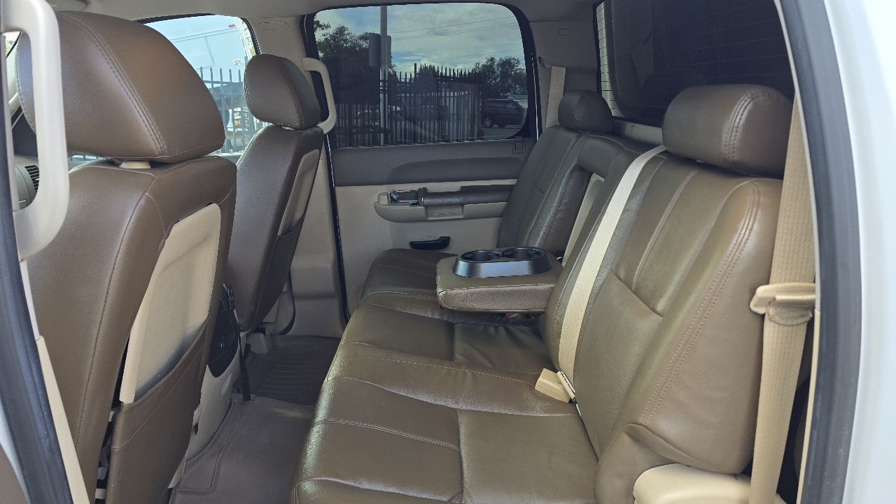 Chevrolet Silverado 2500HD LT Crew Cab 4WD 2012 Chevrolet Silverado 2500HD LT Crew Cab 4WD 2012