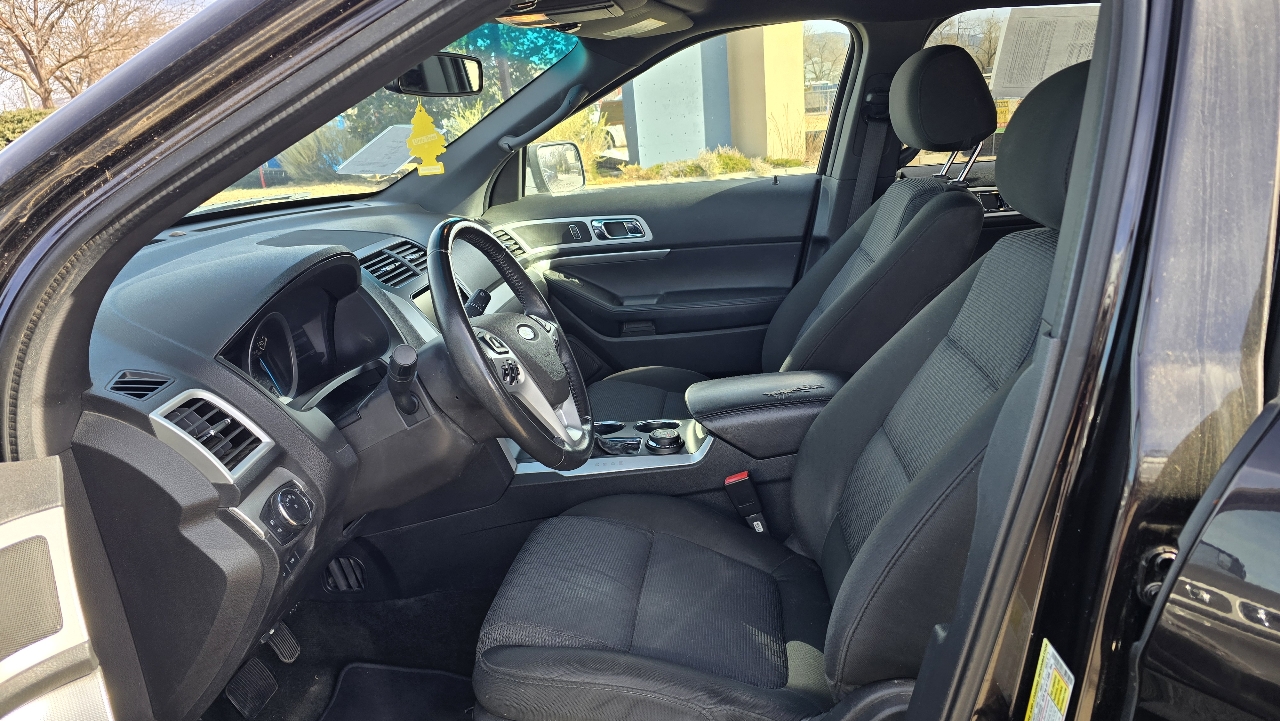 Ford Explorer XLT 4WD 2013