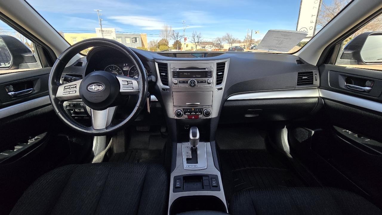 Subaru Outback 2.5i Premium 2011