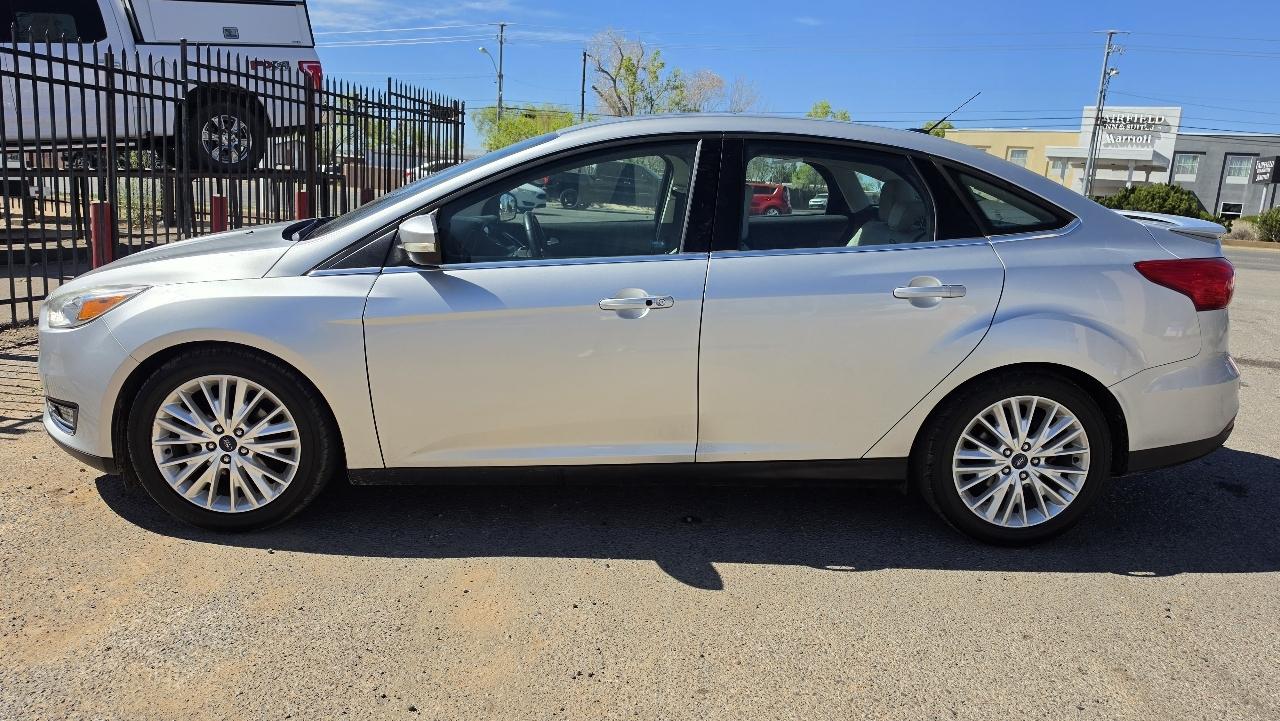 Ford Focus Titanium Sedan 2017