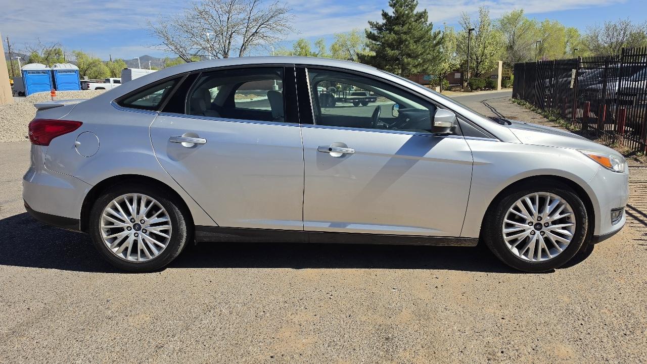 Ford Focus Titanium Sedan 2017