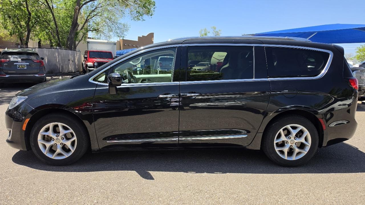 Chrysler Pacifica Touring-L Plus 2017