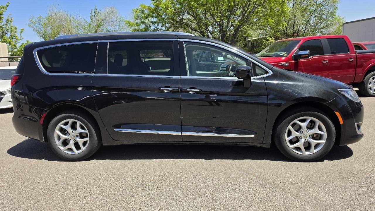 Chrysler Pacifica Touring-L Plus 2017