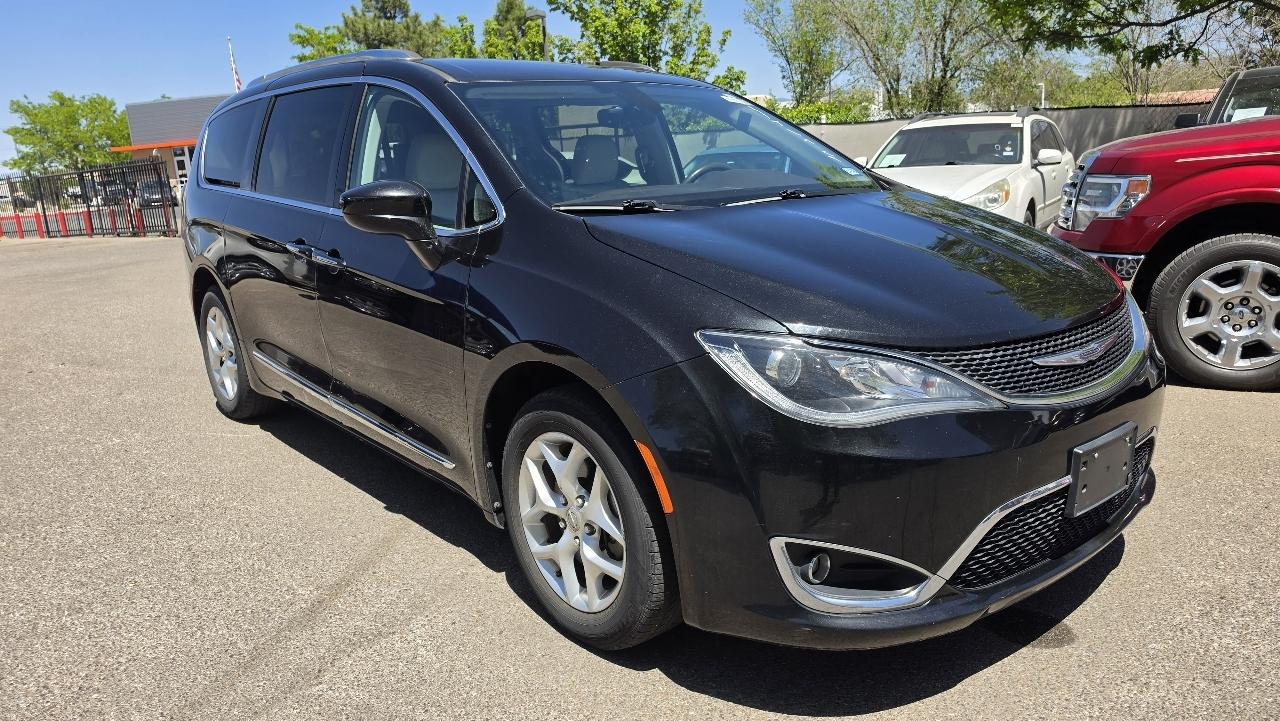 Chrysler Pacifica Touring-L Plus 2017