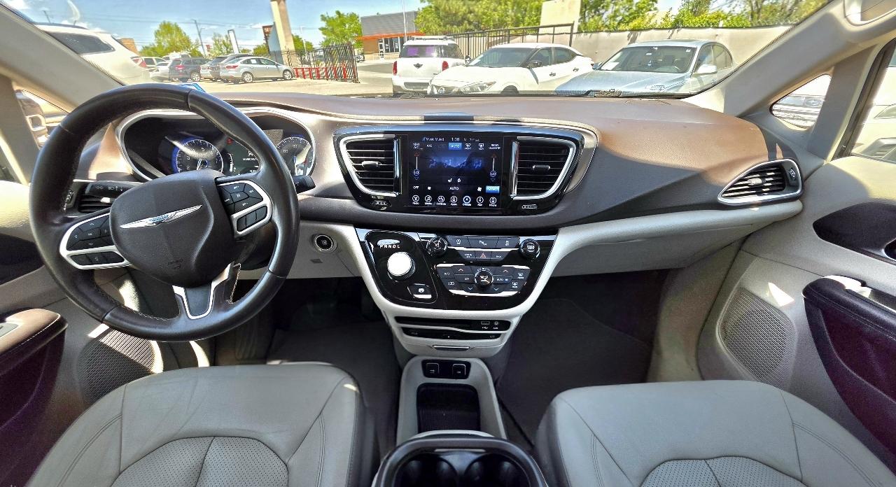 Chrysler Pacifica Touring-L Plus 2017