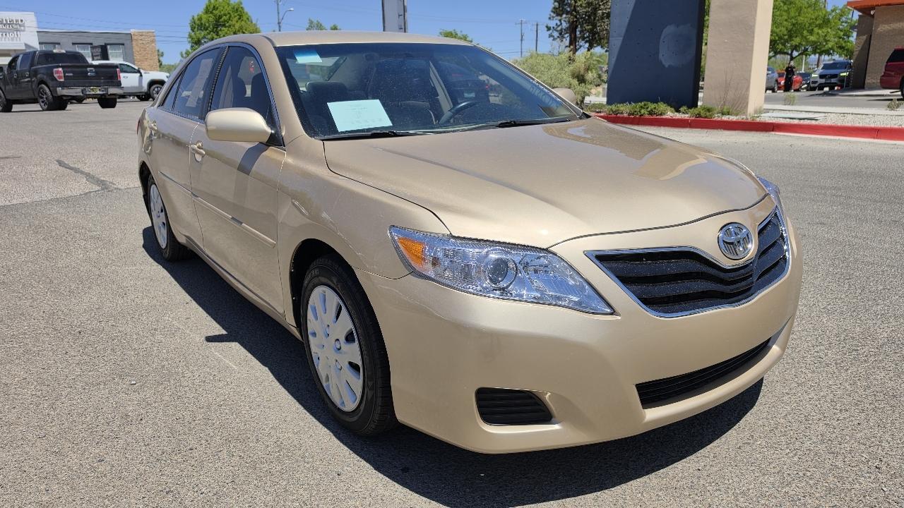Toyota Camry SE 6-Spd MT 2010