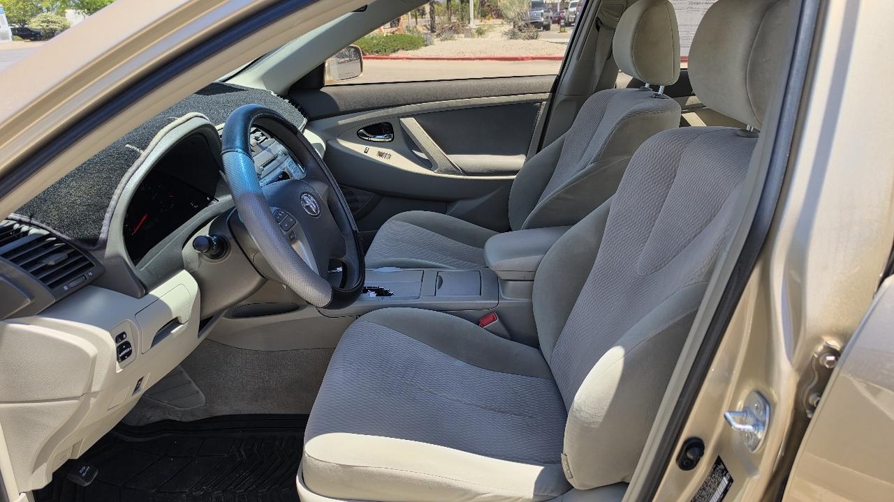 Toyota Camry SE 6-Spd MT 2010