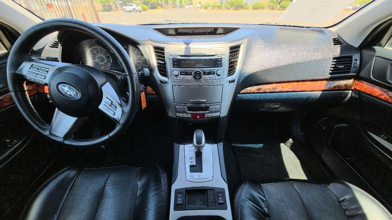 Subaru Outback 2.5i Limited 2010