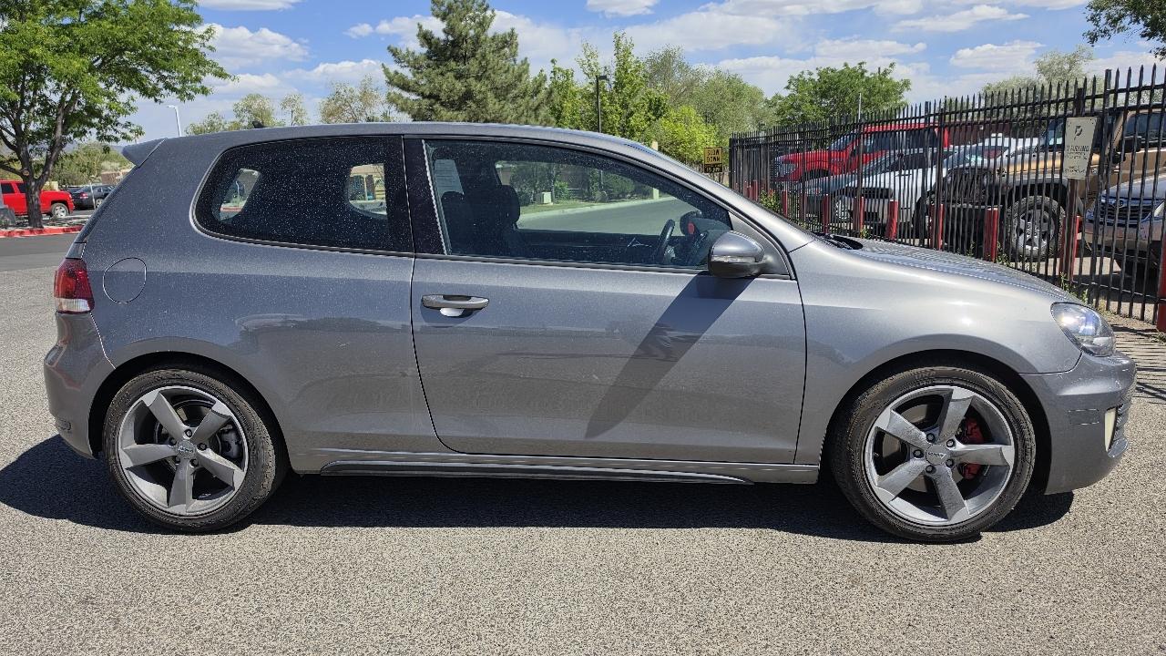 Volkswagen GTI 2.0T Coupe PZEV 2010