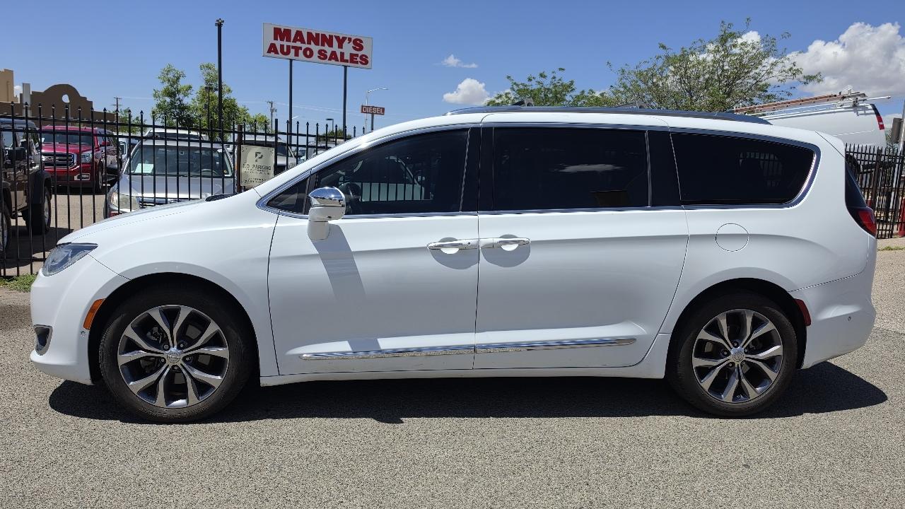 Chrysler Pacifica Limited 2017