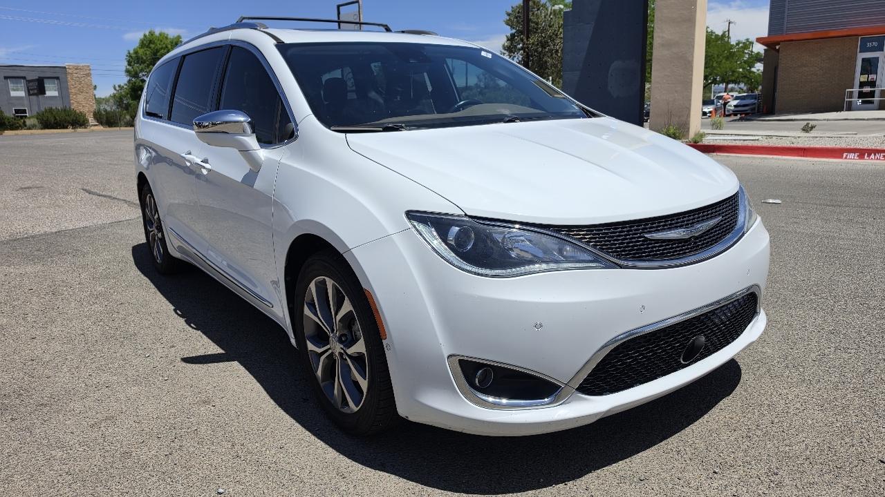 Chrysler Pacifica Limited 2017