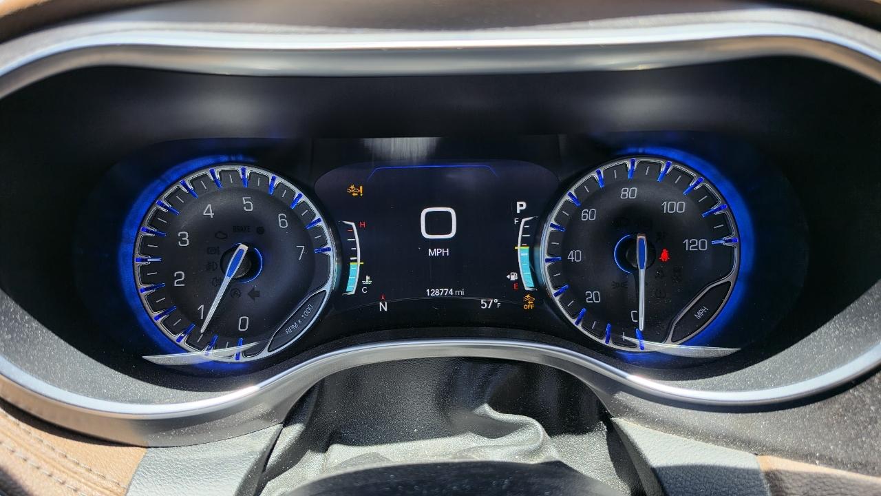 Chrysler Pacifica Limited 2017