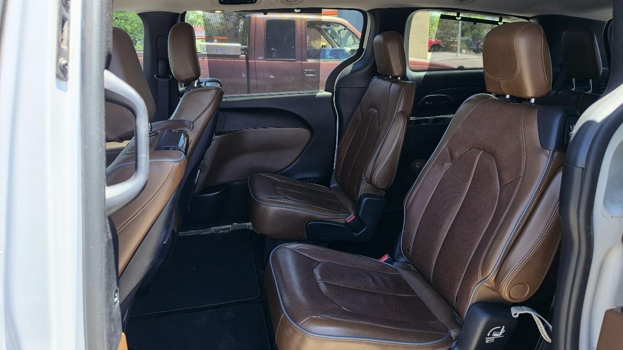 Chrysler Pacifica Limited 2017