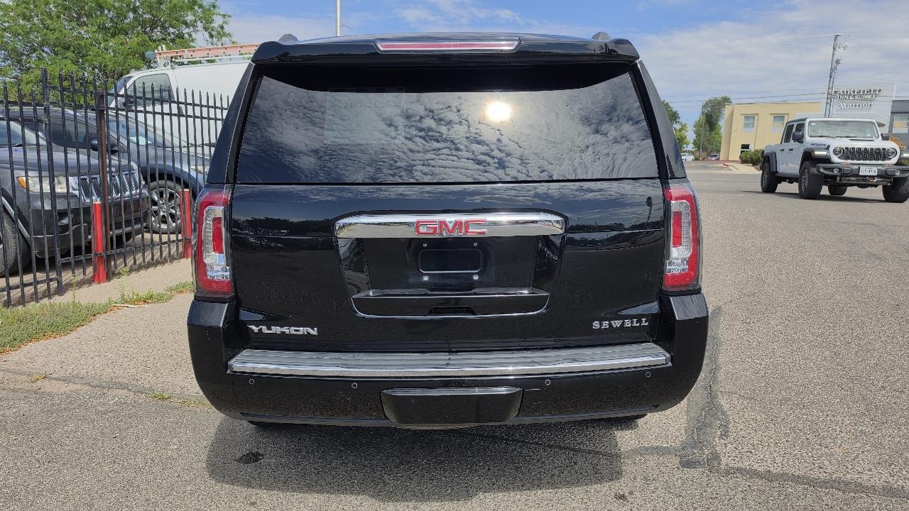 GMC Yukon Denali 4WD 2016