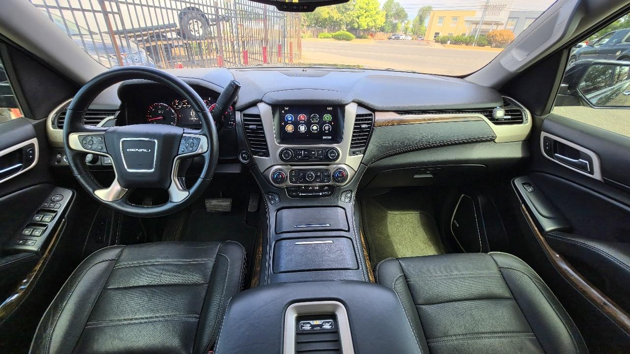 GMC Yukon Denali 4WD 2016