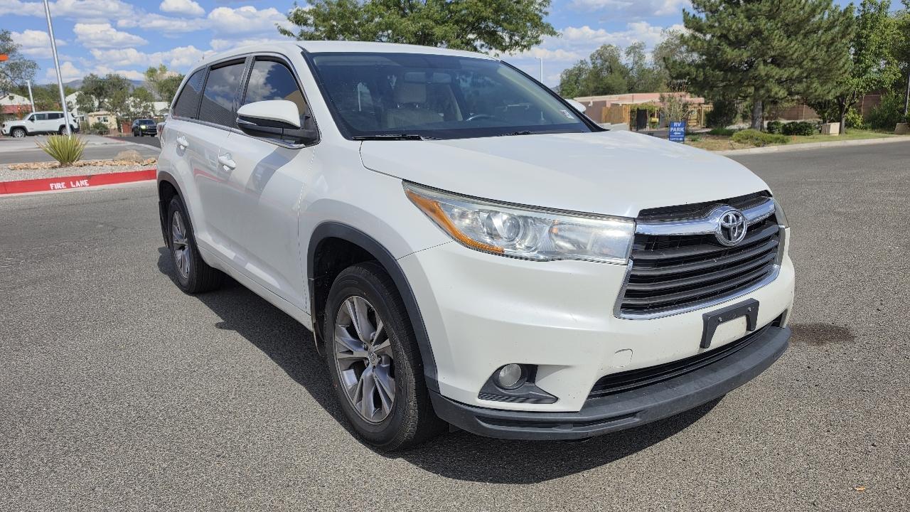 Toyota Highlander LE AWD V6 2015