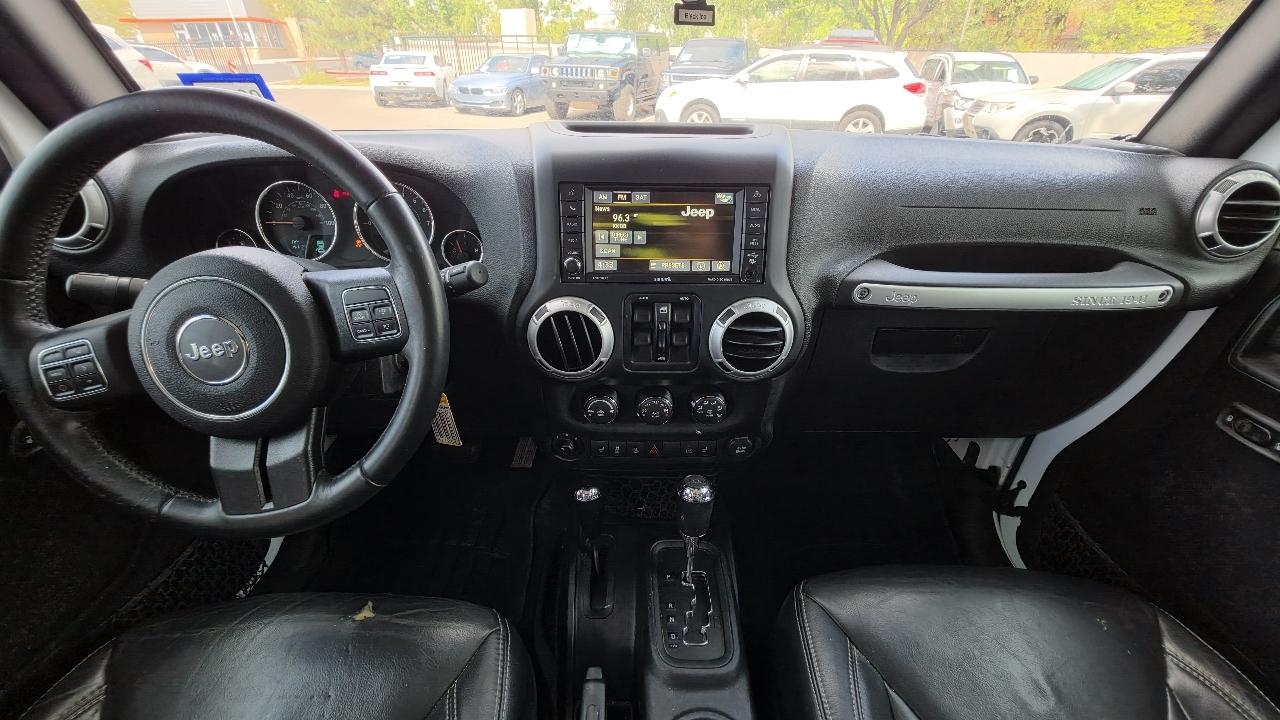 Jeep Wrangler photo 8