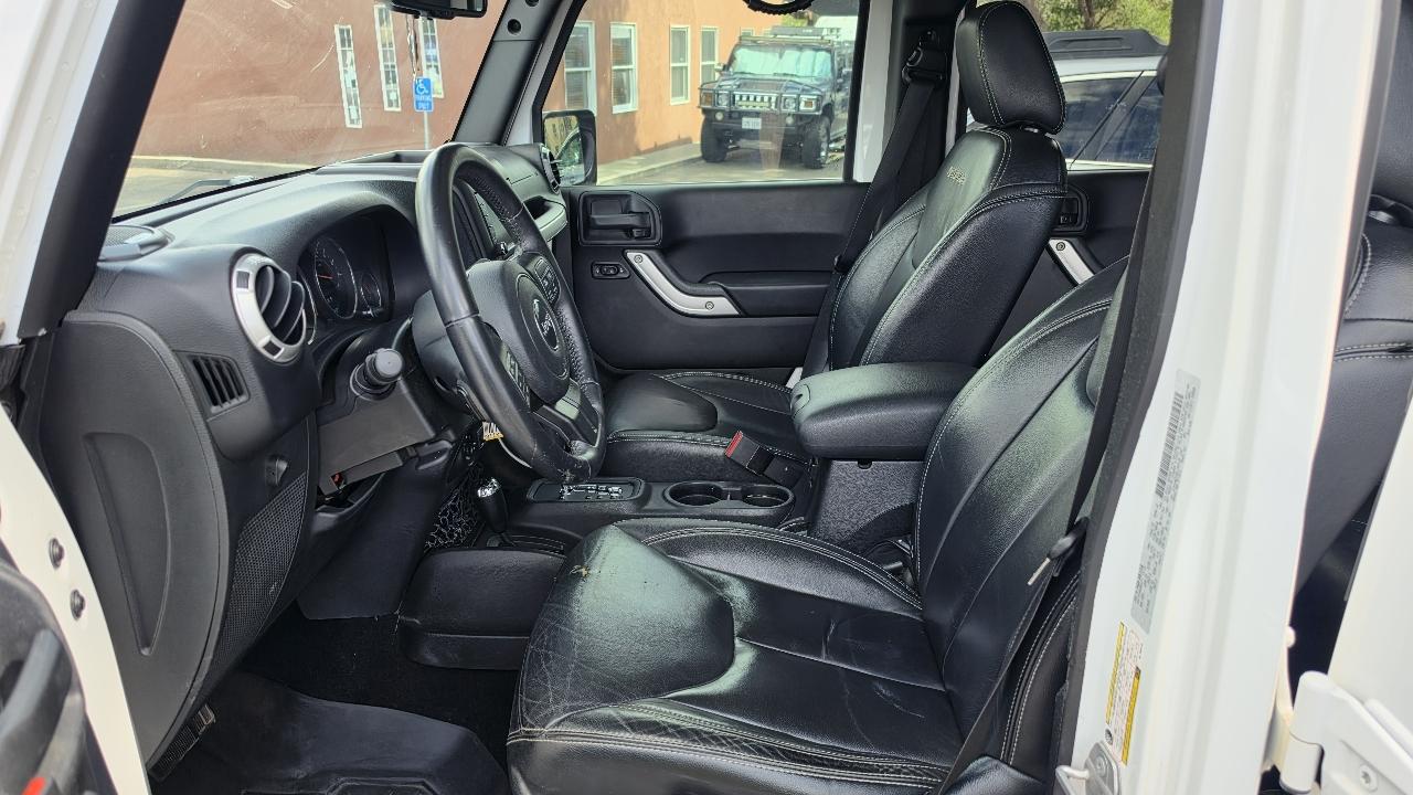 Jeep Wrangler photo 9