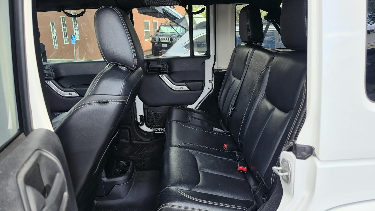 Jeep Wrangler photo 10