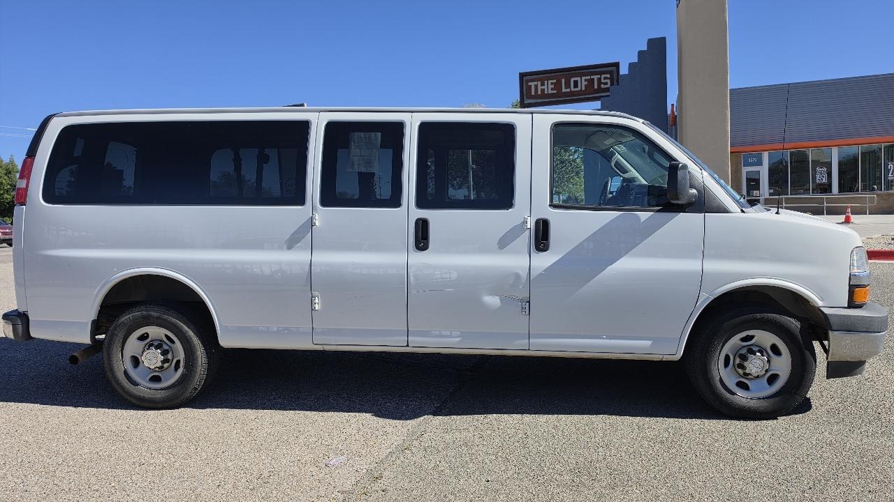 Chevrolet Express photo 4