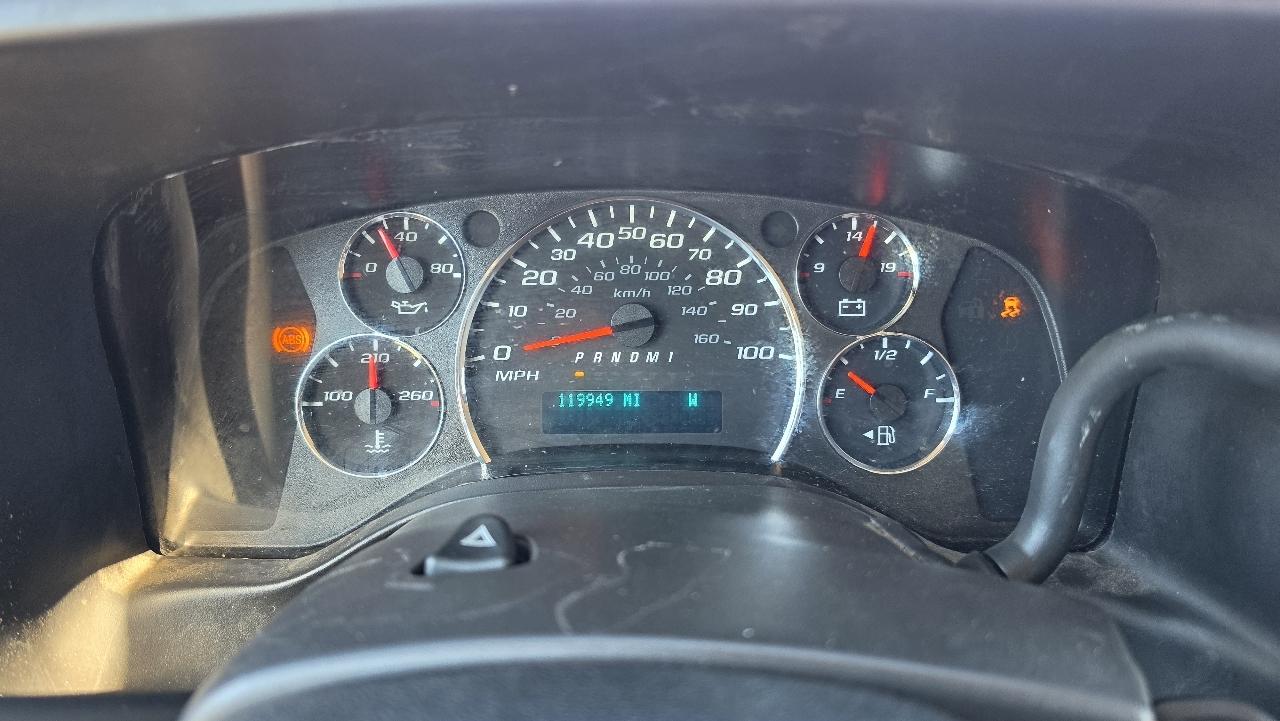 Chevrolet Express photo 8