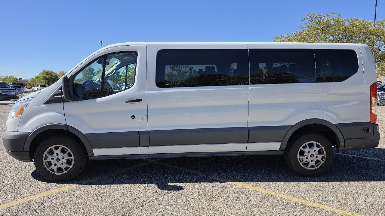 Ford Transit 350 Wagon Low Roof XL w/Sliding Pass. 148-in. WB 2015