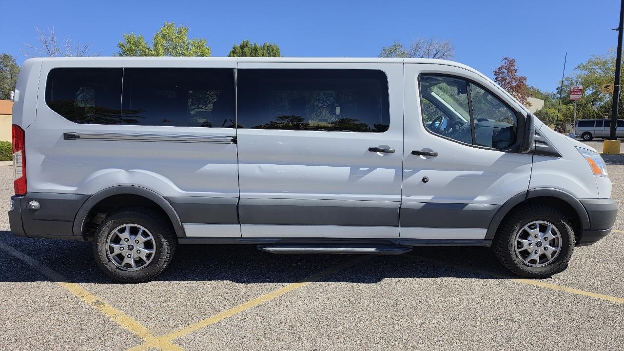 Ford Transit 350 Wagon Low Roof XL w/Sliding Pass. 148-in. WB 2015