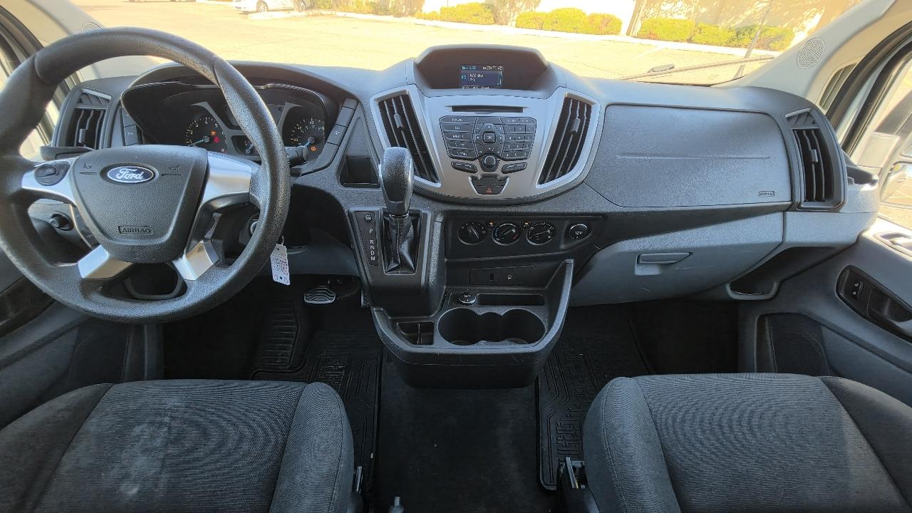 Ford Transit 350 Wagon Low Roof XL w/Sliding Pass. 148-in. WB 2015
