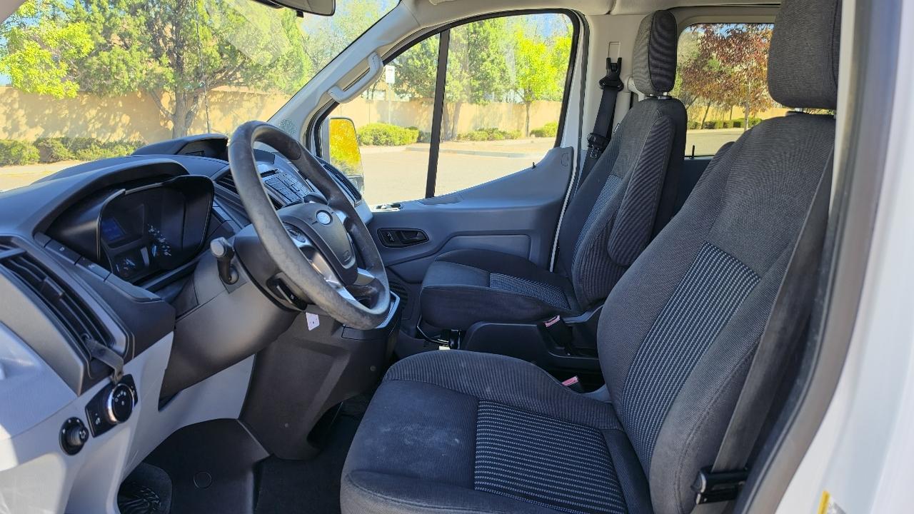 Ford Transit 350 Wagon Low Roof XL w/Sliding Pass. 148-in. WB 2015