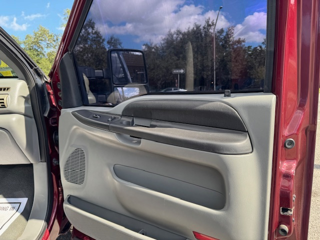 Ford F-250 SD XLT Crew Cab Long Bed 4WD 2005 Ford F-250 SD XLT Crew Cab Long Bed 4WD 2005