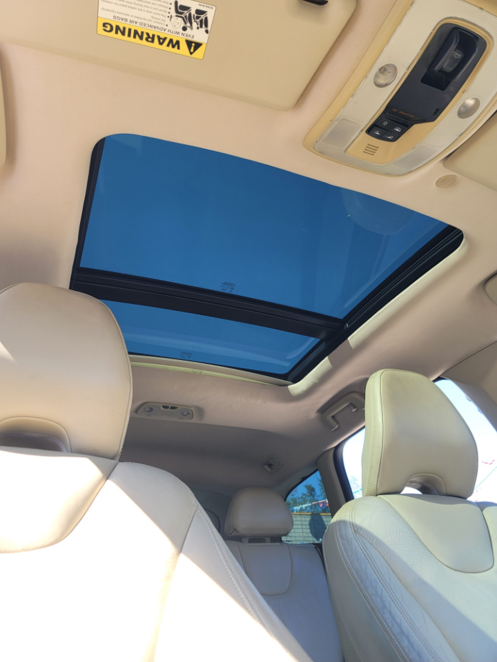 Volvo XC60 4dr 3.2L R-Design 2011 Volvo XC60 4dr 3.2L R-Design 2011