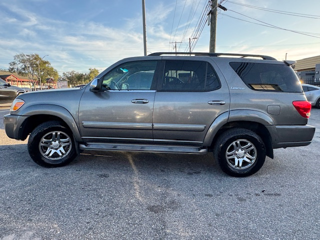 Toyota Sequoia Limited 2WD 2007