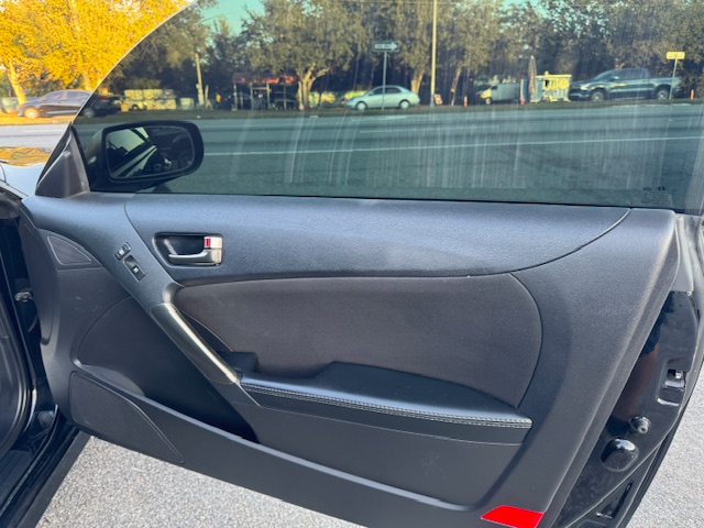 Hyundai Genesis Coupe 3.8 8AT 2015