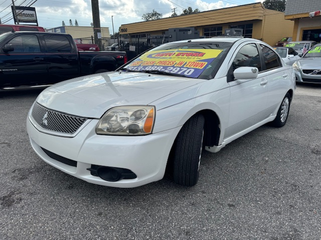 Mitsubishi Galant ES 2012