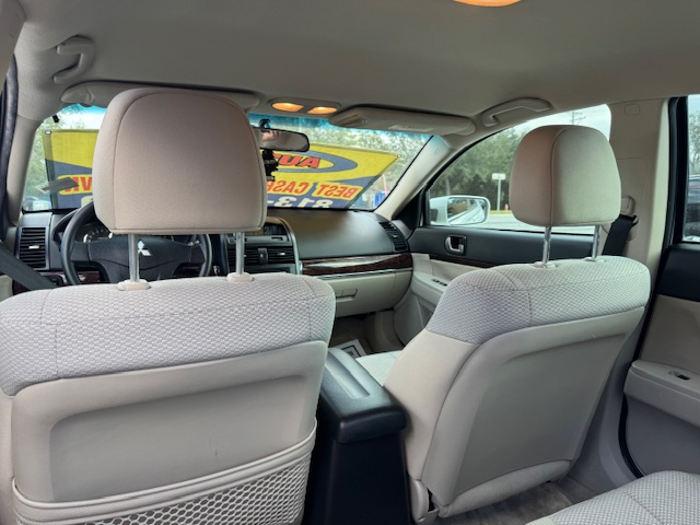 Mitsubishi Galant ES 2012