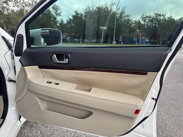 Mitsubishi Galant ES 2012