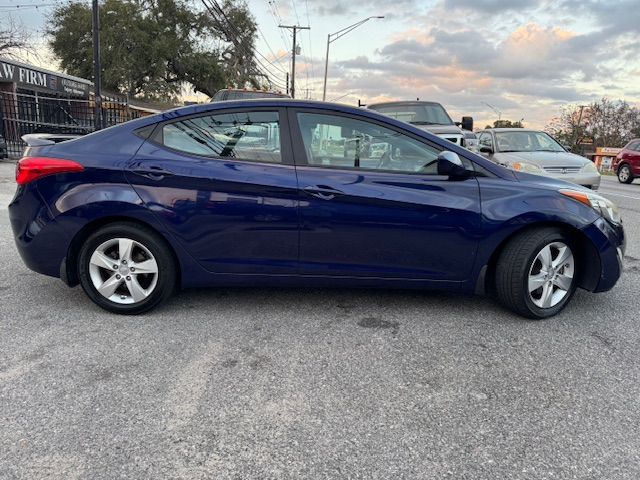 Hyundai Elantra GLS A/T 2013