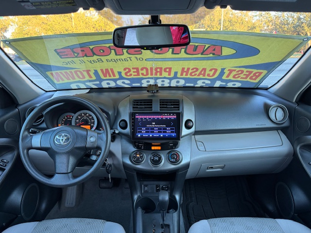 Toyota RAV4 Base I4 2WD 2011