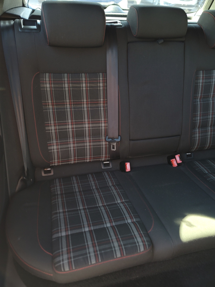 Volkswagen GTI 2.0T Coupe 2010