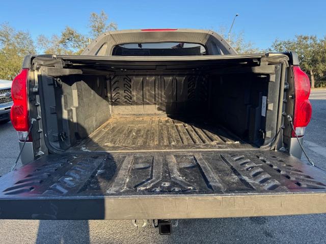 Chevrolet Avalanche 1500 4WD 2003