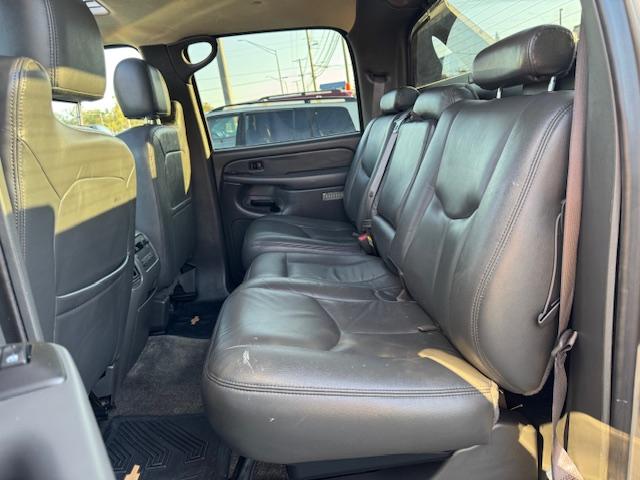 Chevrolet Avalanche 1500 4WD 2003