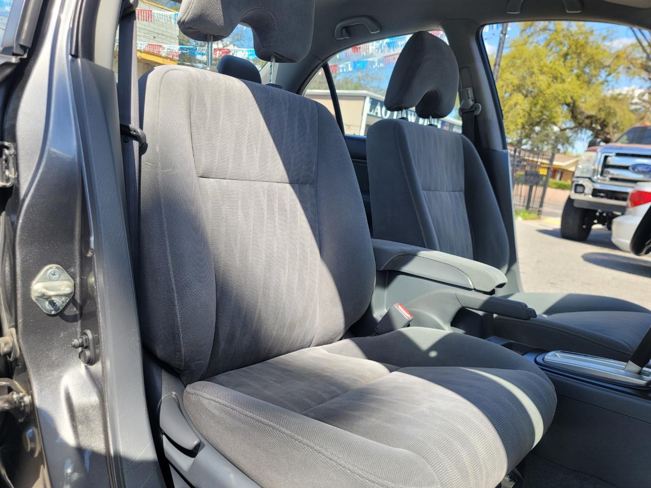 Honda Civic LX sedan 2004