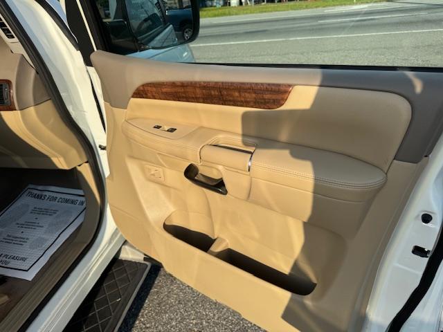 Nissan Armada SL 2WD 2012