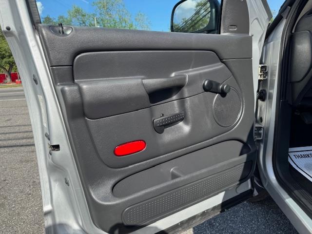 Dodge Ram 1500 ST Quad Cab Short Bed 2WD 2005