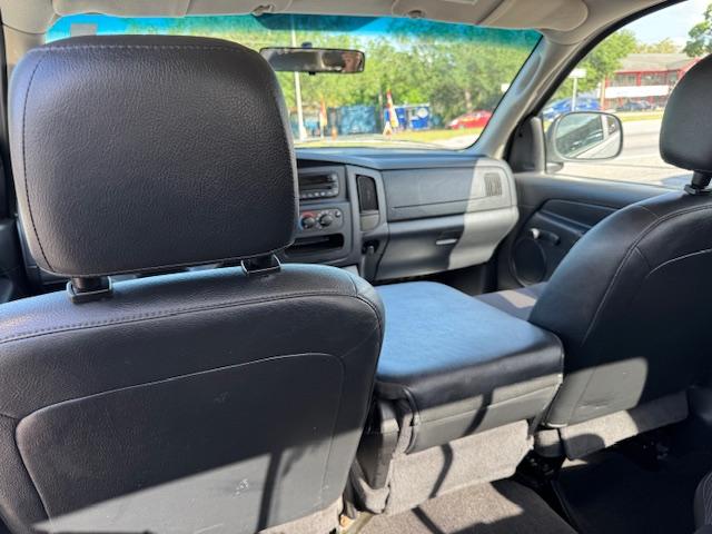 Dodge Ram 1500 ST Quad Cab Short Bed 2WD 2005