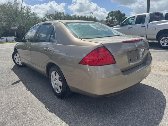 Honda Accord LX sedan AT 2007