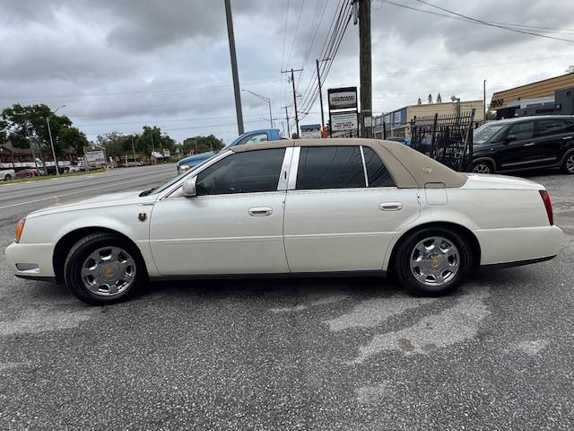 Cadillac DeVille Sedan 2002