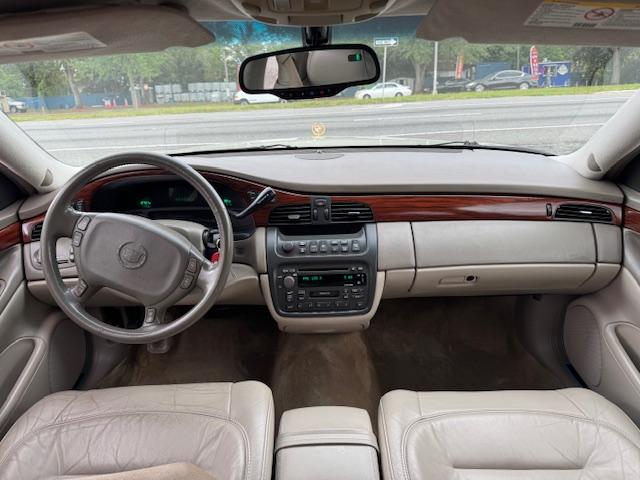 Cadillac DeVille Sedan 2002